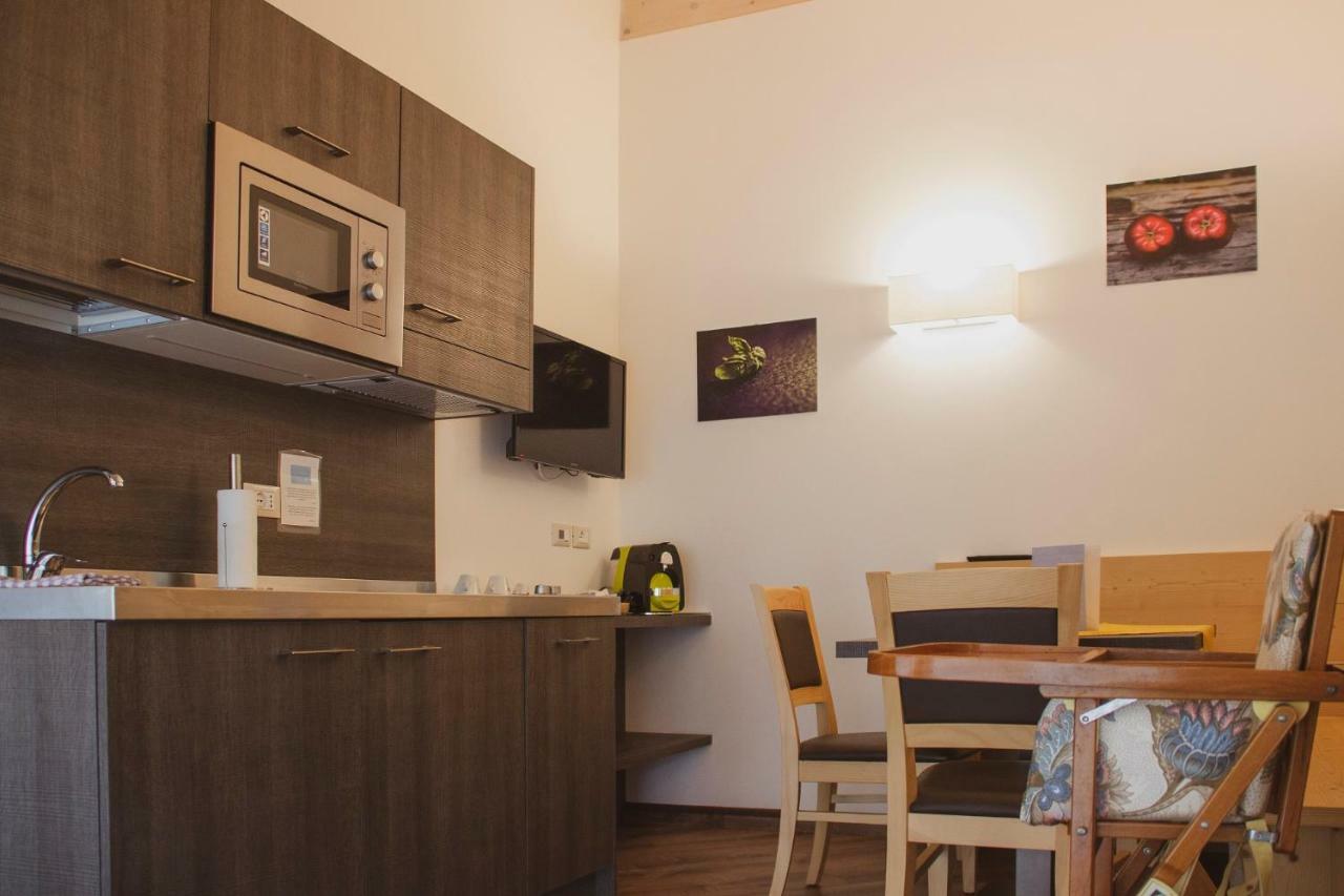 Dolcevita Ambiez B&B San Lorenzo Dorsino Exterior foto